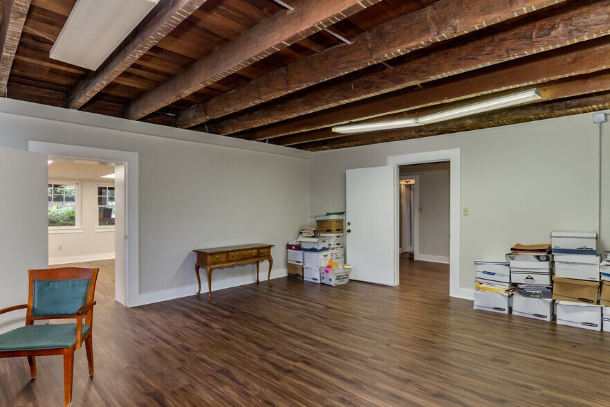 More Photos Of 2606 8th St, Tuscaloosa Office For Sale