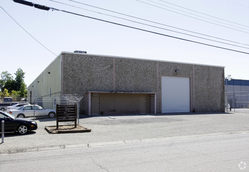 Primary Photo Of 1940 Railroad Dr, Sacramento Warehouse For Sale