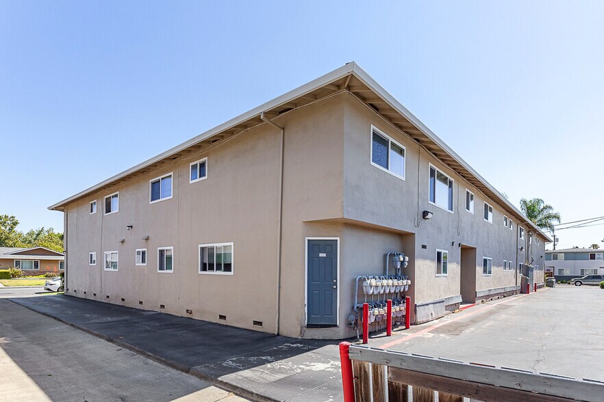 More Photos Of 2104 Royal Dr, Santa Clara Apartments For Sale