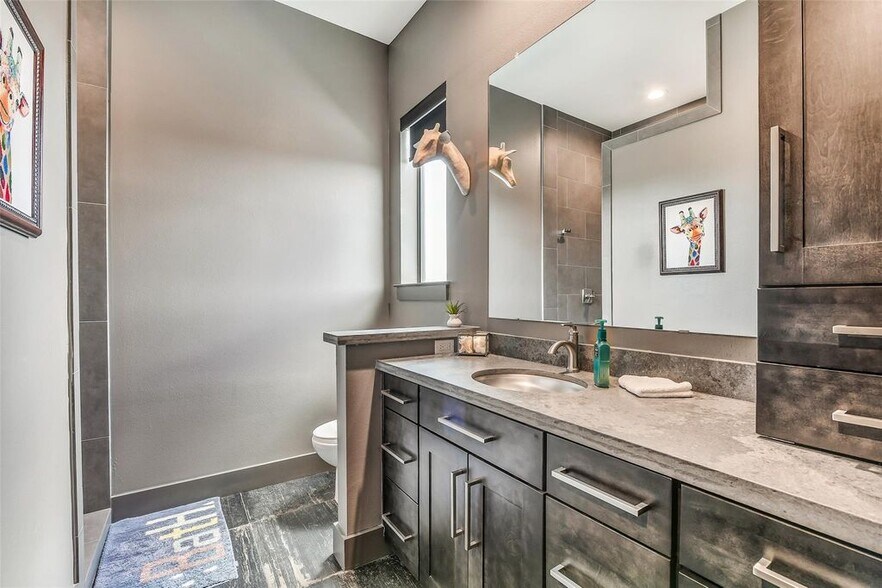 More Photos Of 316 Morningside Dr, Friendswood Loft Creative Space For Sale