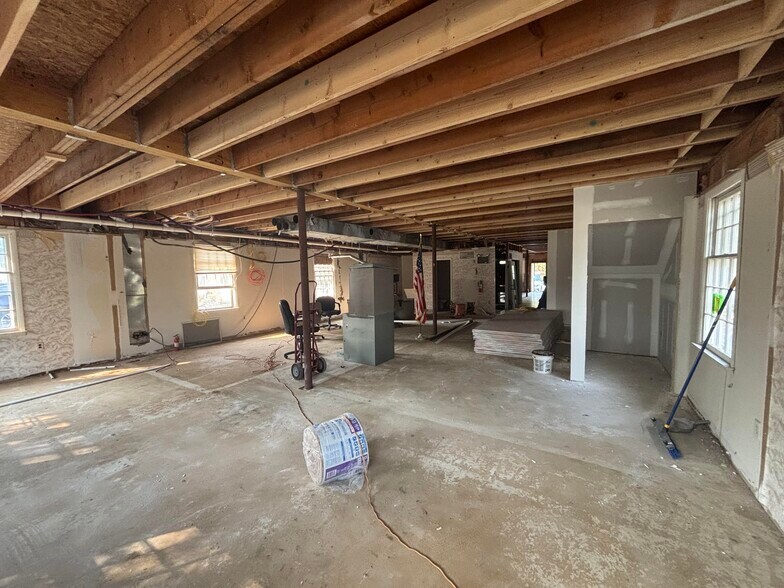 More Photos Of 510 S Burnt Mill Rd, Voorhees Office For Lease