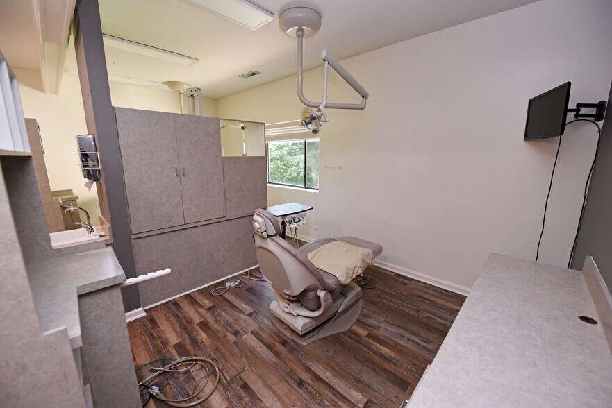 More Photos Of 10 Deer Crossing Trl, Blairsville Office For Sale