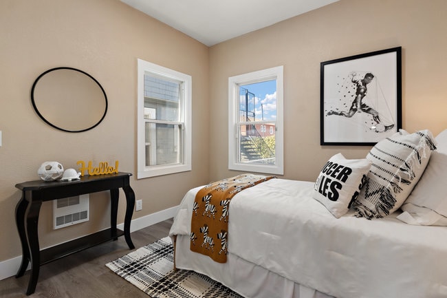 More Photos Of 1148 53rd St, Oakland Multifamily For Sale