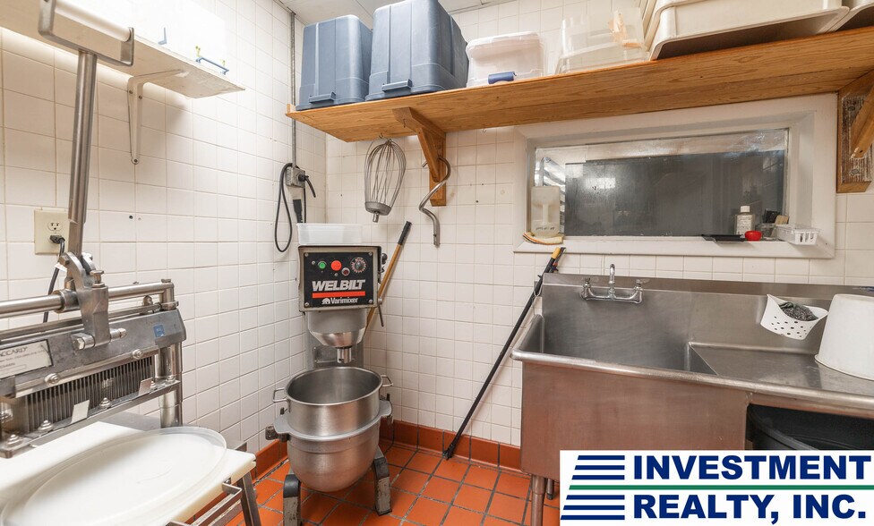 More Photos Of 1049 Kingshighway St, Rolla Restaurant For Sale