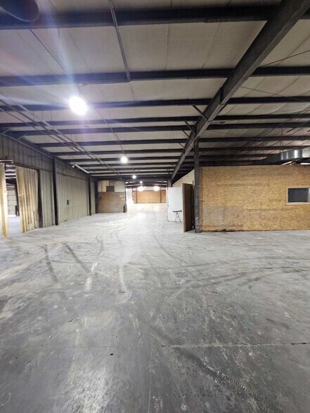 More Photos Of 6190 US Hwy 220, Stoneville Warehouse For Lease