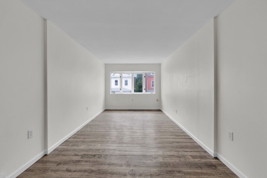 More Photos Of 110 W Ridge St, Lansford Apartments For Sale