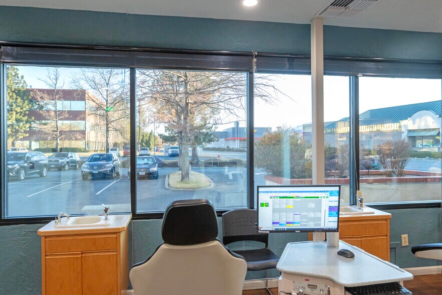 More Photos Of 5220 Neil Rd, Reno Medical For Lease