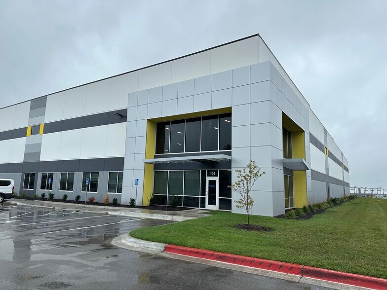 Primary Photo Of 1501 Shepherd Rd, Liberty Distribution For Lease