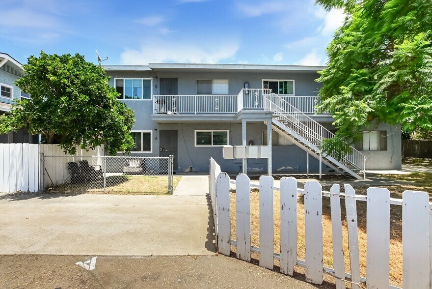 More Photos Of 370-372 G St, Chula Vista Apartments For Sale