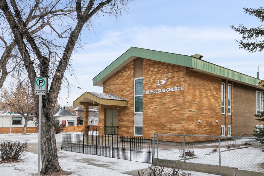 More Photos Of 232 8A St NE, Calgary Religious Facility For Sale