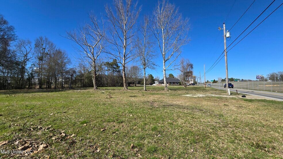 More Photos Of 10267 Boney Ave, D'Iberville Office For Sale