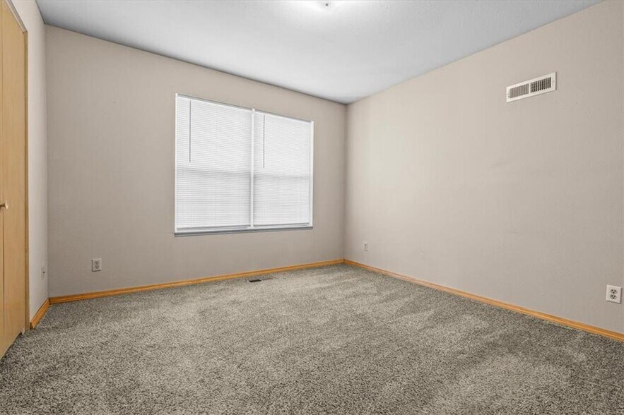 More Photos Of 15 Pivot Rock Rd, Eureka Springs Apartments For Sale