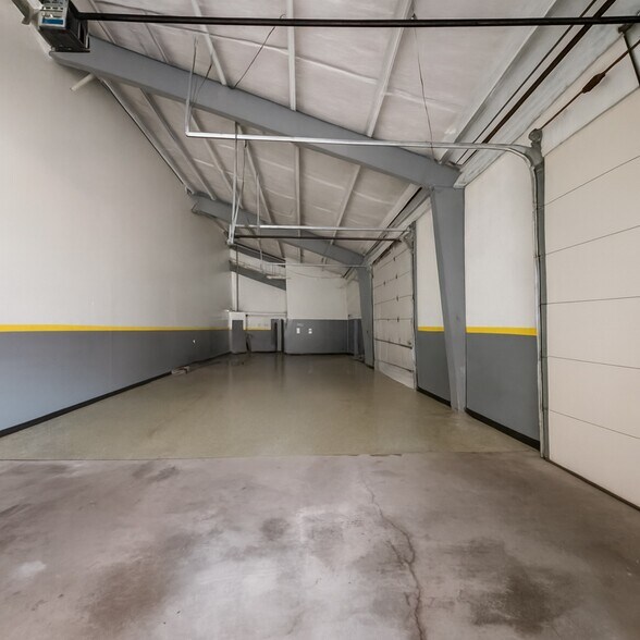More Photos Of 1116 S 129th East Ave, Tulsa Warehouse For Sale
