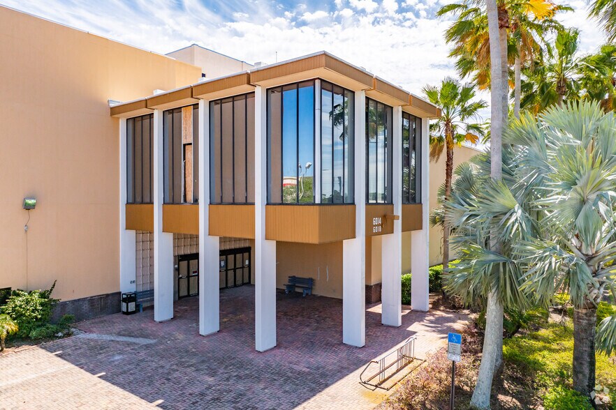 More Photos Of 6014-6016 US Hwy 19, New Port Richey Medical For Lease