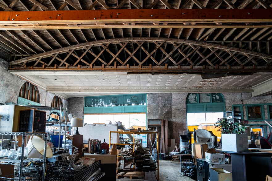 More Photos Of 212 E Sullivan St, Kingsport Storefront For Sale