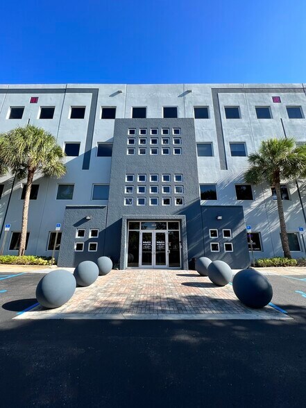 More Photos Of 7791 NW 46th St, Doral Office For Sale