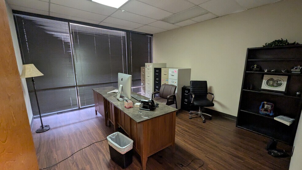 More Photos Of 13650 T I Blvd, Dallas Showroom For Lease