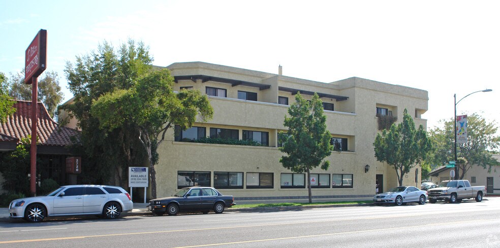 More Photos Of 2740 W Magnolia Blvd, Burbank Office For Lease