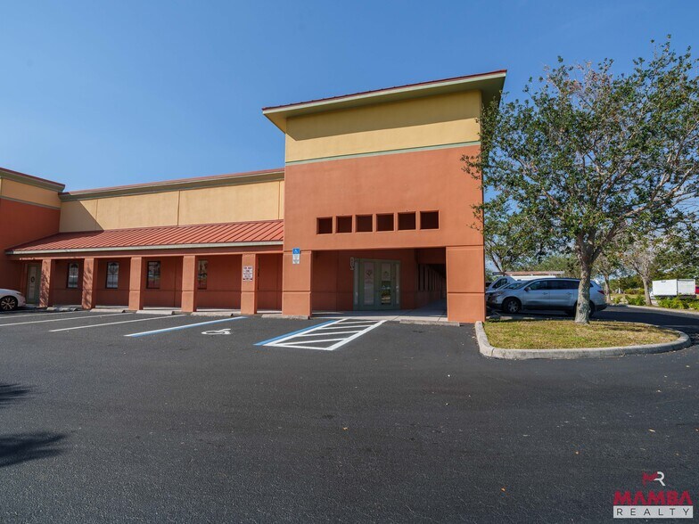 More Photos Of 413 NE Van Loon Ln, Cape Coral Light Distribution For Sale