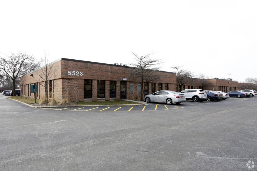 More Photos Of , Chicago Office For Sale