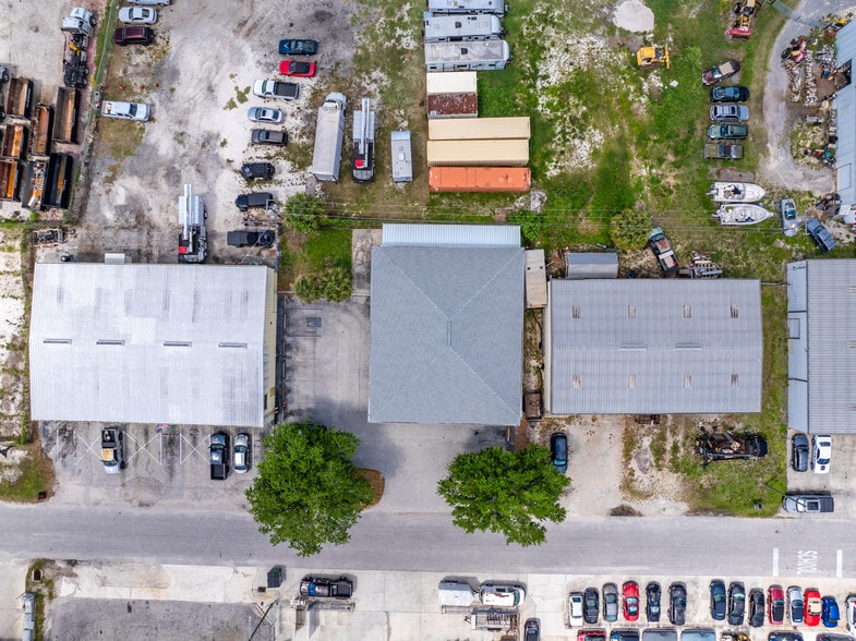 More Photos Of 4159 Electric Way, Port Charlotte Warehouse For Sale