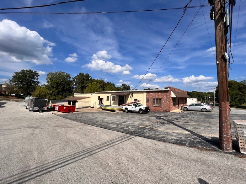 More Photos Of 179 Pennsylvania Ave, Malvern Warehouse For Lease