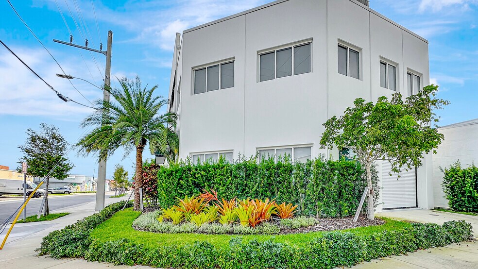 More Photos Of 6700 NE 2nd Ct, Miami Warehouse For Sale