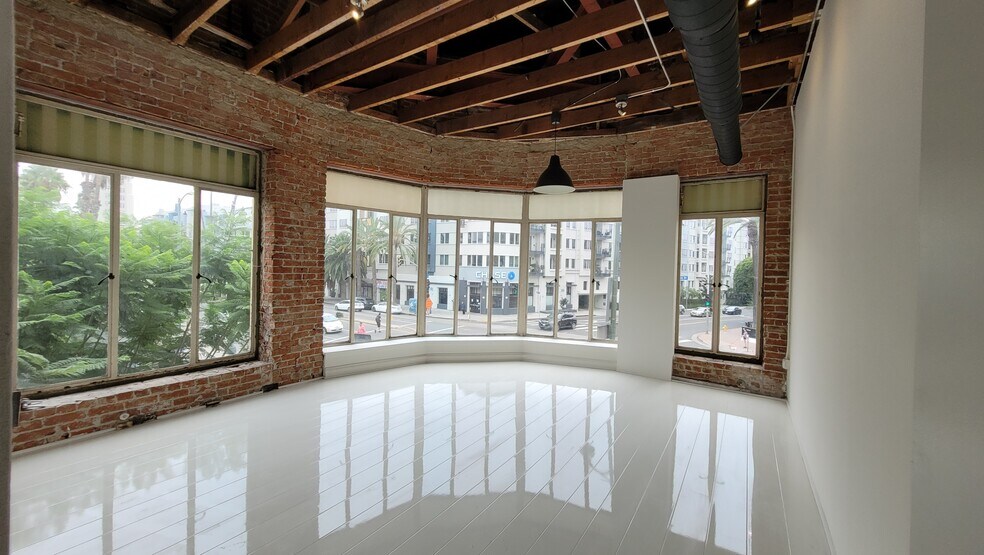 More Photos Of 5651 Wilshire Blvd, Los Angeles Storefront Retail Office For Lease