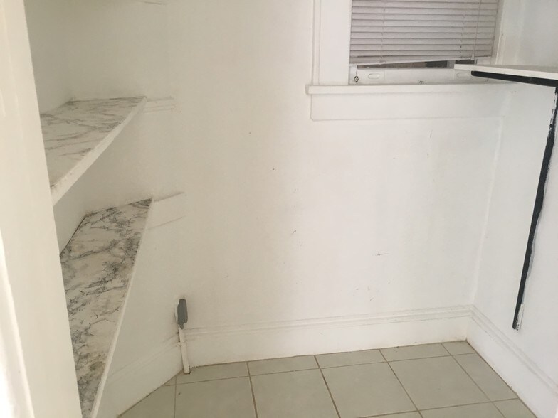 More Photos Of 28 Hale St, New Brunswick Apartments For Sale