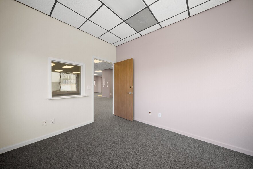 More Photos Of 5955 Capistrano Ave, Atascadero Office For Lease