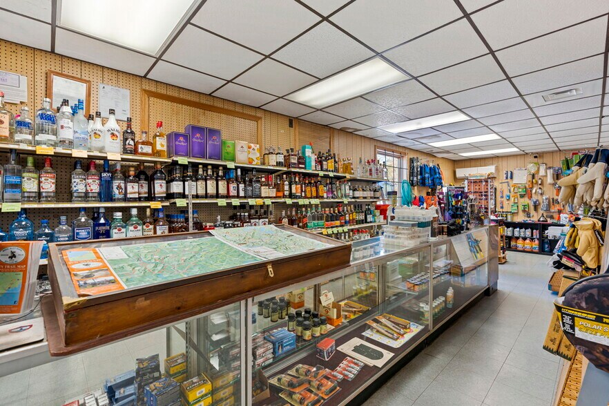 More Photos Of 409 Main St, Bingham Convenience Store For Sale