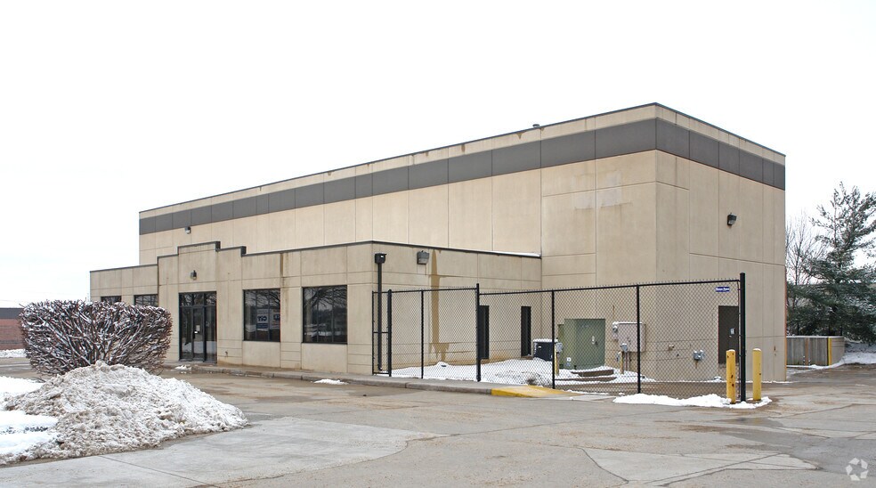 More Photos Of 7800 Nieman Rd, Lenexa Warehouse For Sale