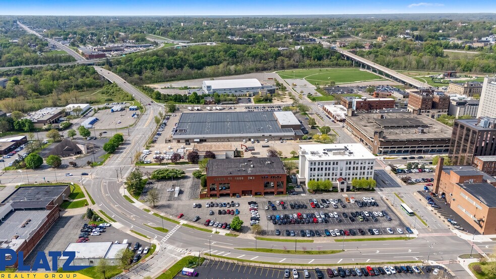 More Photos Of 250 E Federal Plz, Youngstown Office For Lease