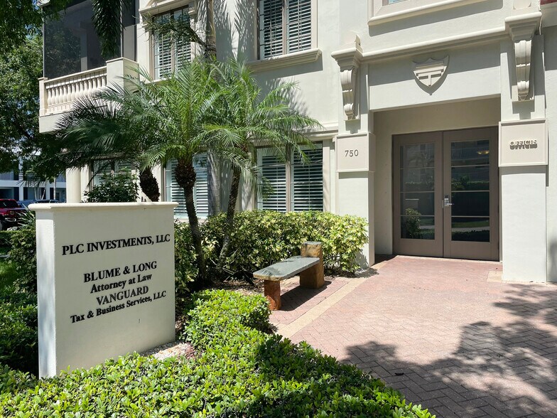 More Photos Of 750 11th St S, Naples Office Residential For Sale