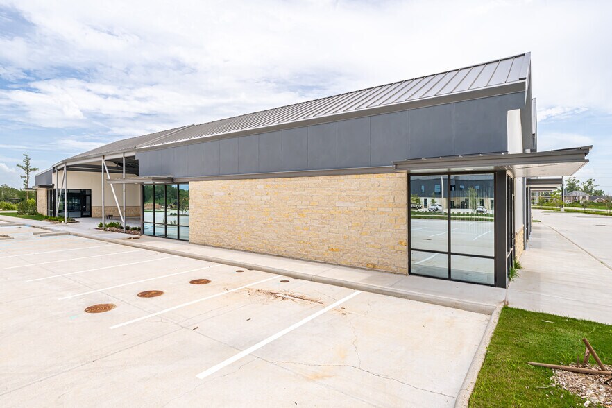 More Photos Of 0 Contraband Pky, Lake Charles Unknown For Lease