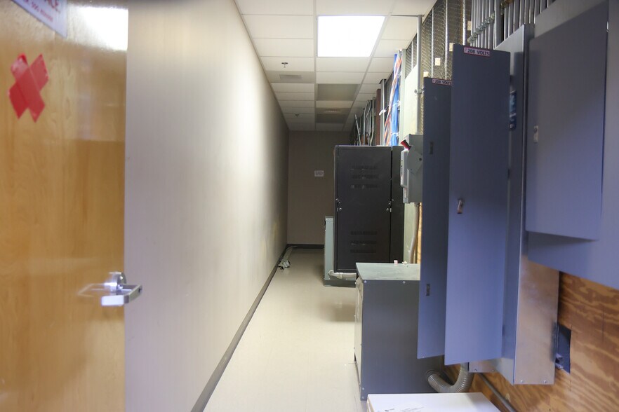 More Photos Of 3943 Denny Ave, Pascagoula General Retail For Lease