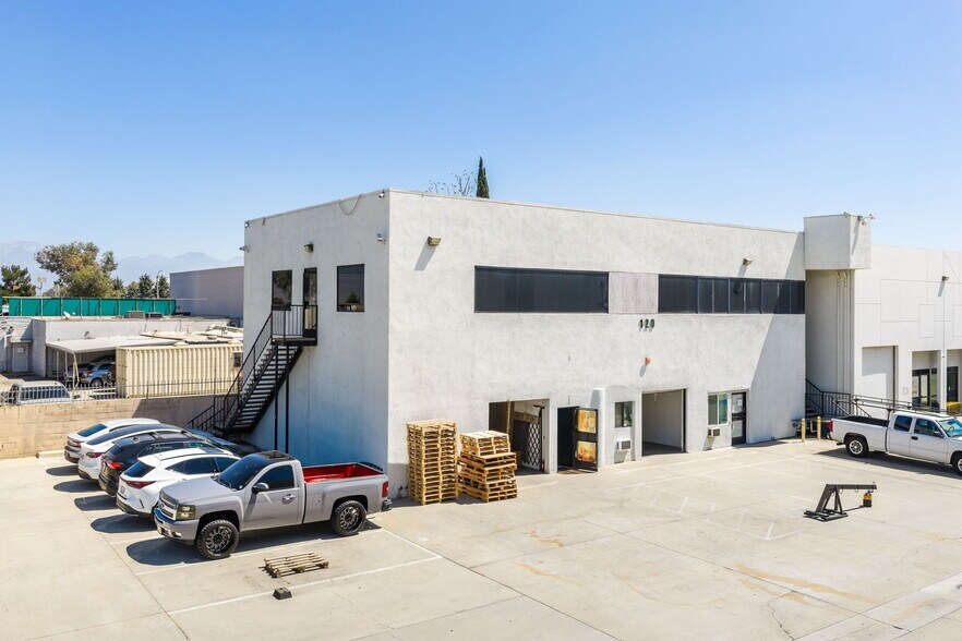 More Photos Of 127-129 S 8th Ave, La Puente Warehouse For Sale