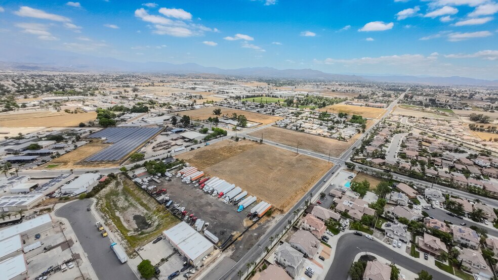 More Photos Of 1011 W 7th St, San Jacinto Land For Sale