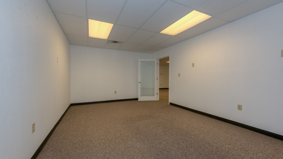 More Photos Of 530 Compton St, Broomfield Flex For Lease