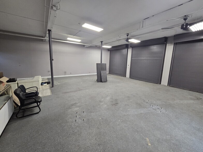 More Photos Of 1128 N Federal Hwy, Hollywood Warehouse For Lease