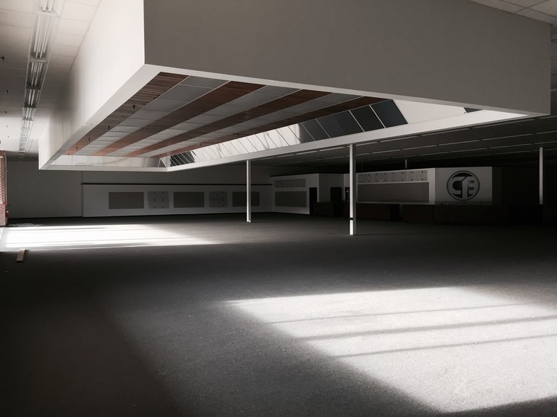 More Photos Of 1190 Main St, Richmond Unknown For Lease