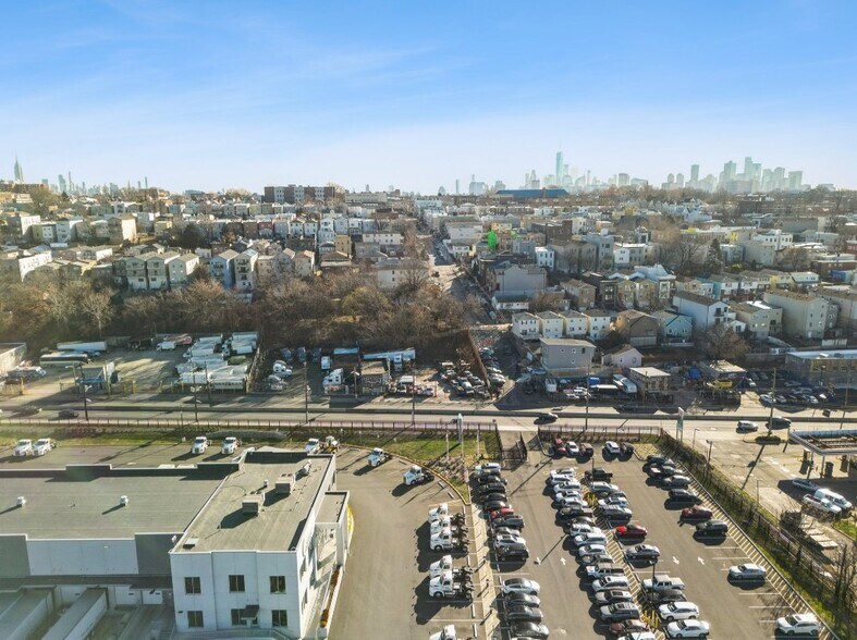More Photos Of 598-614 Tonnelle Ave, Jersey City Land For Lease