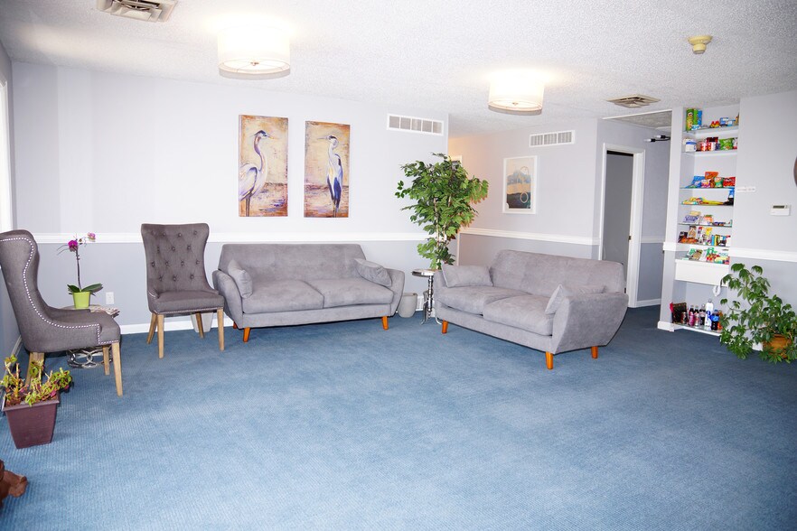 More Photos Of 12640 W Cedar Dr, Lakewood Office For Lease