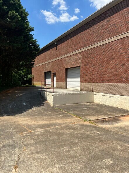 More Photos Of 4388 Sudderth Rd, Buford Warehouse For Sale