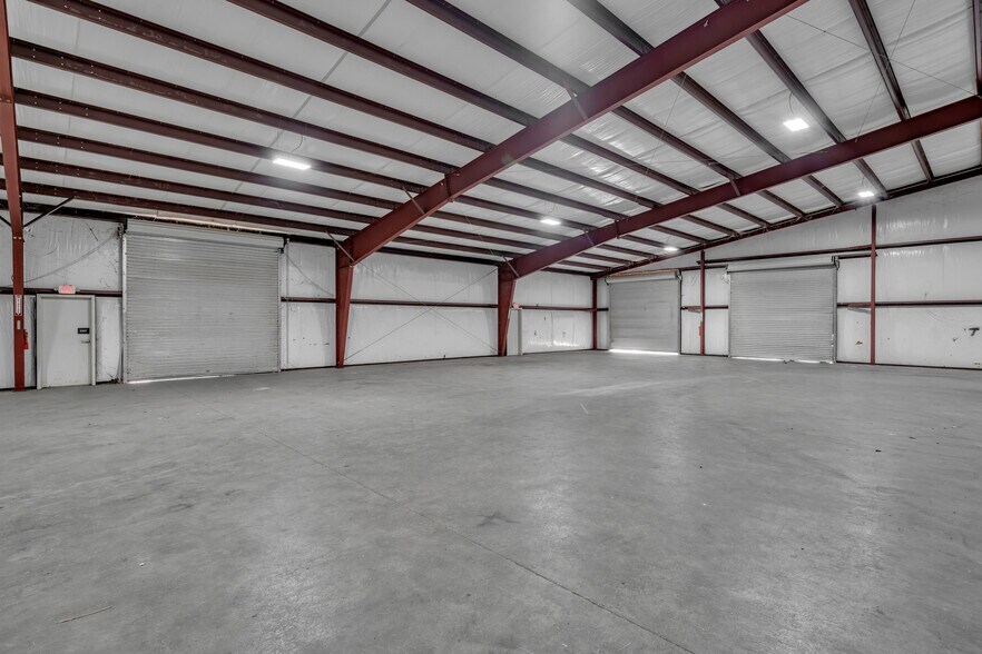 More Photos Of 368 Nike Rd, Jeffersonville Distribution For Sale