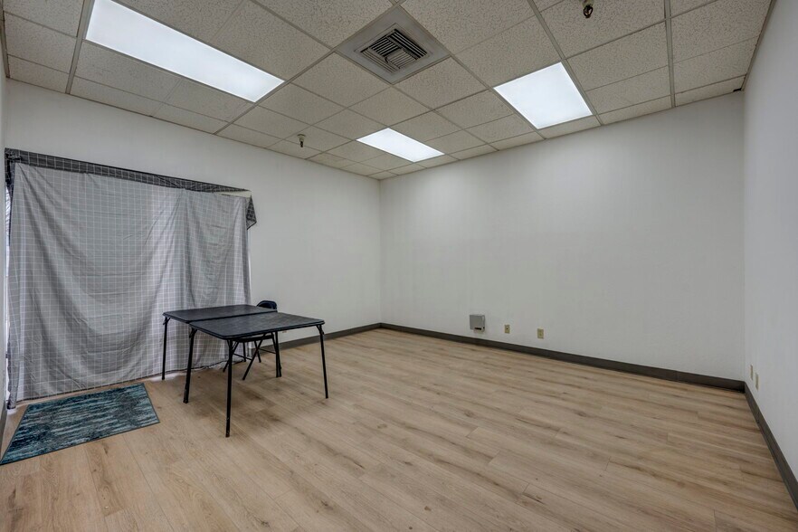 More Photos Of 575-585 Reactor Way, Reno Distribution For Lease