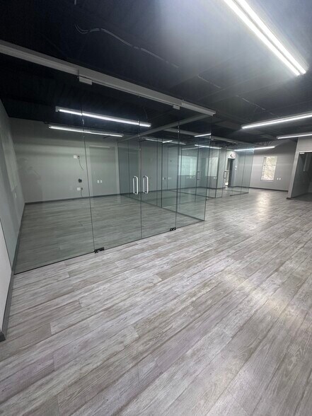 More Photos Of 2468-2470 Industrial Row Dr, Troy Warehouse For Lease
