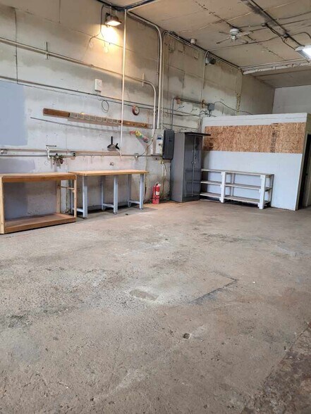 More Photos Of 1209 Dennis Rd, North Pole Warehouse For Lease