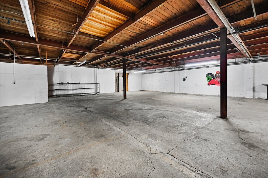 Primary Photo Of 1530 Nabell Ave, East Point Warehouse For Lease
