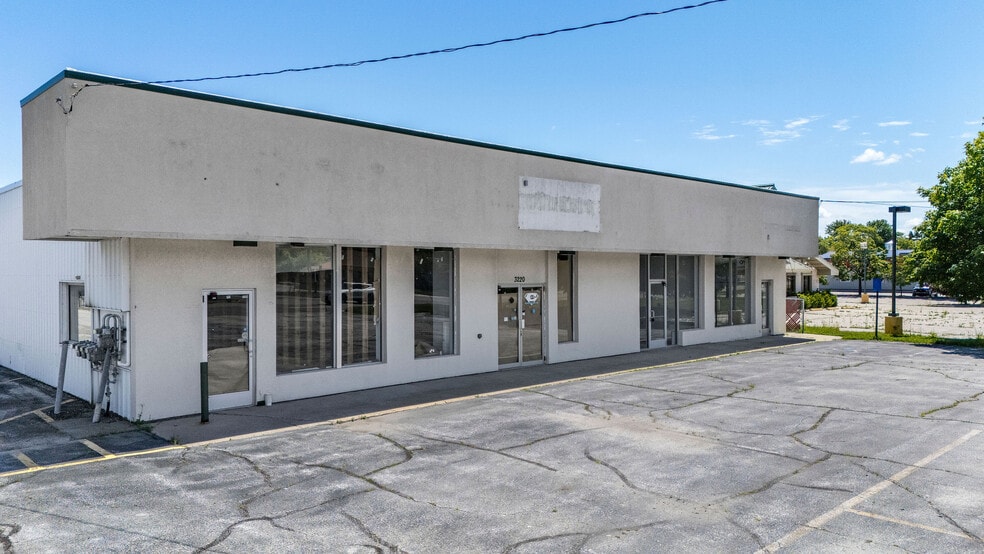 More Photos Of 3220 Bay Rd, Saginaw Storefront For Sale
